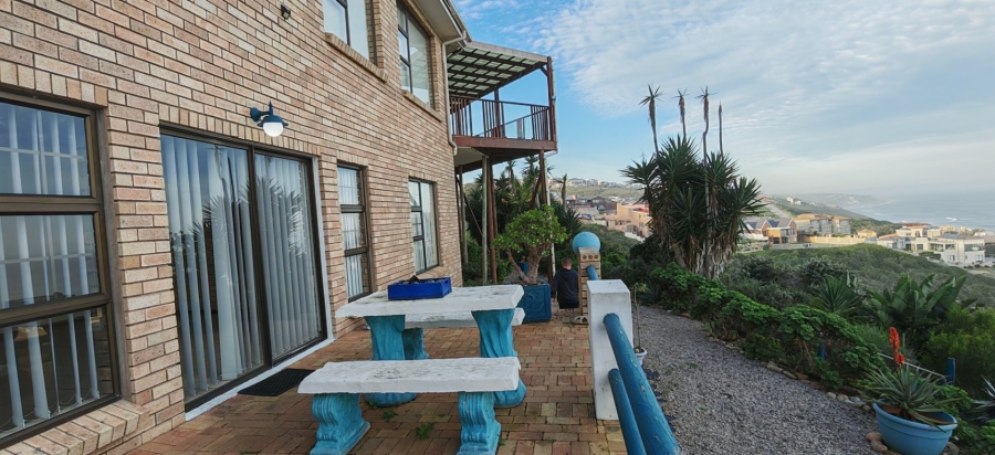 5 Bedroom Property for Sale in Dana Bay Western Cape